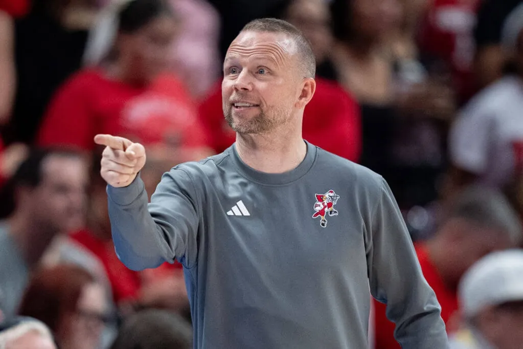 Can Louisville contend for a national title in Pat Kelsey's second season?