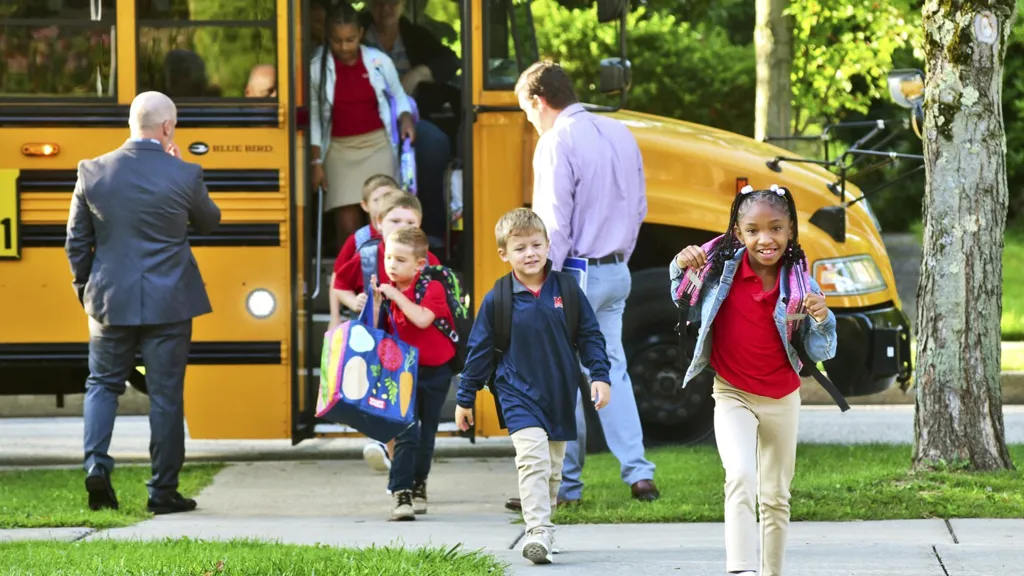 How to get kids back on a sleep schedule for the school year