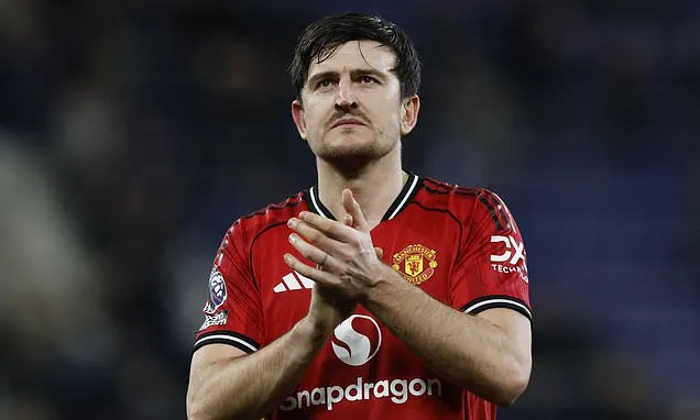 'Give Harry Maguire a new deal', says former Man United captain
