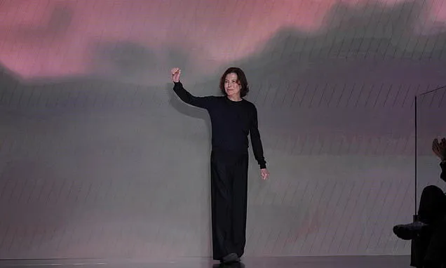 Silvana Armani honors a fashion dynasty with fluid, essential...