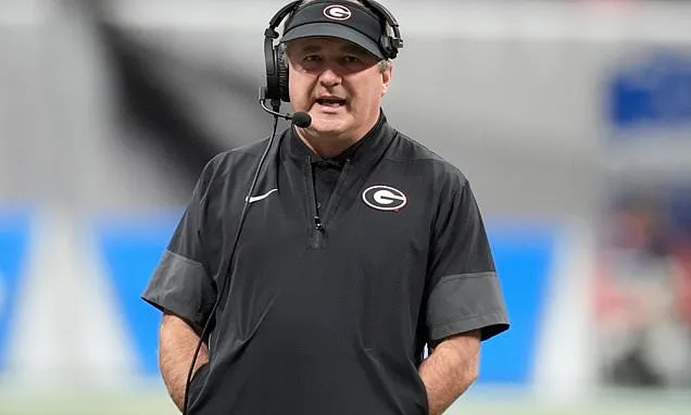 No. 3 Georgia and No. 10 Alabama will battle for the SEC title in...