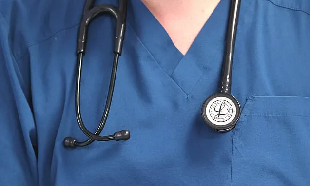 Commercial sunbed use should be banned, group recommends