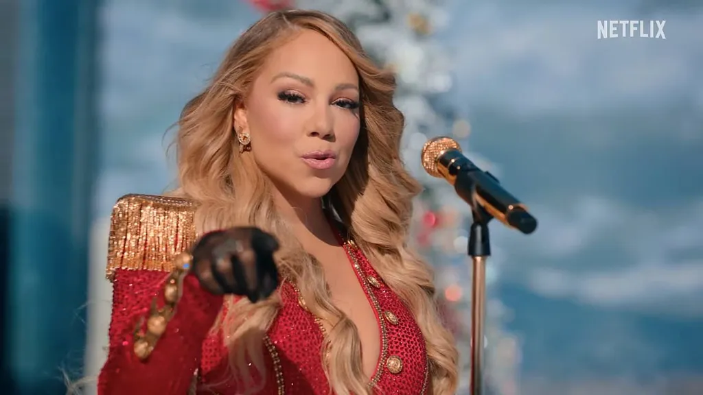 Mariah Carey stuns as she performs for NFL on Netflix debut