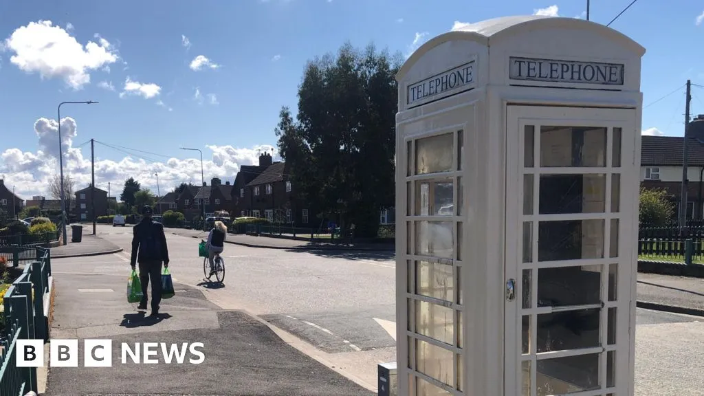 Why do so many people in Hull choose not to vote?