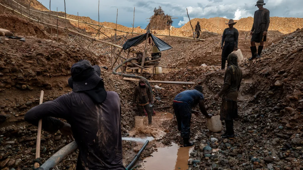 Canada Says Its Gold Is Traceable and Clean. So We Traced It.