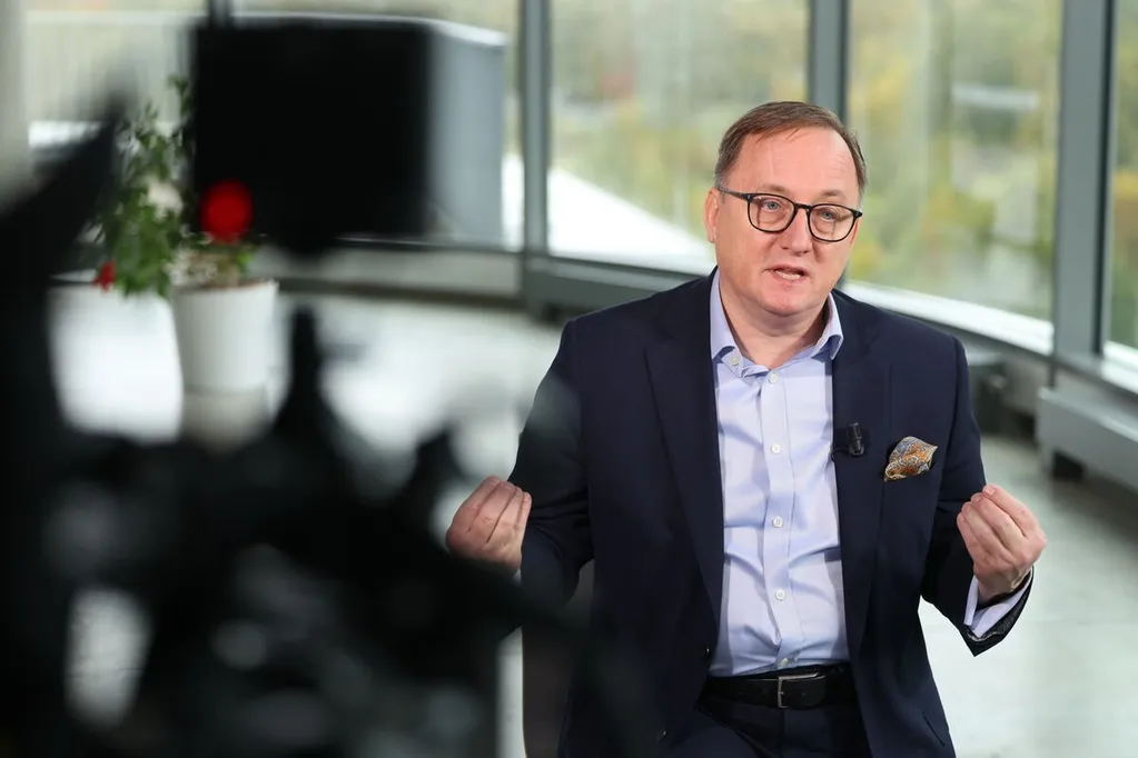 Kazaks Warns Against Assuming ECB's Next Move Will Be a Hike