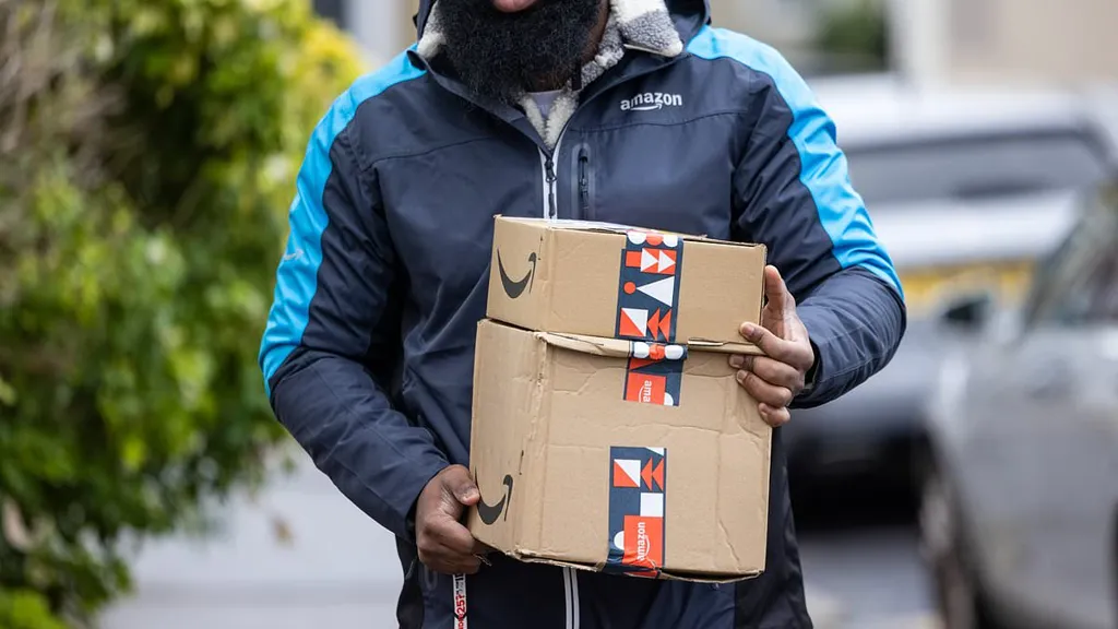 Furious Amazon customer blasts delivery that left her child crying