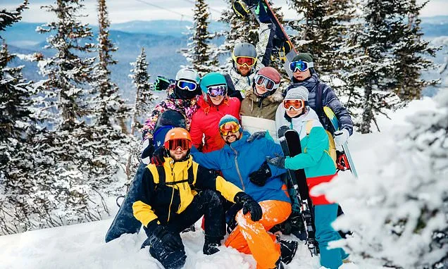 Skiers warned selfies on the slopes could result in a €500 fine