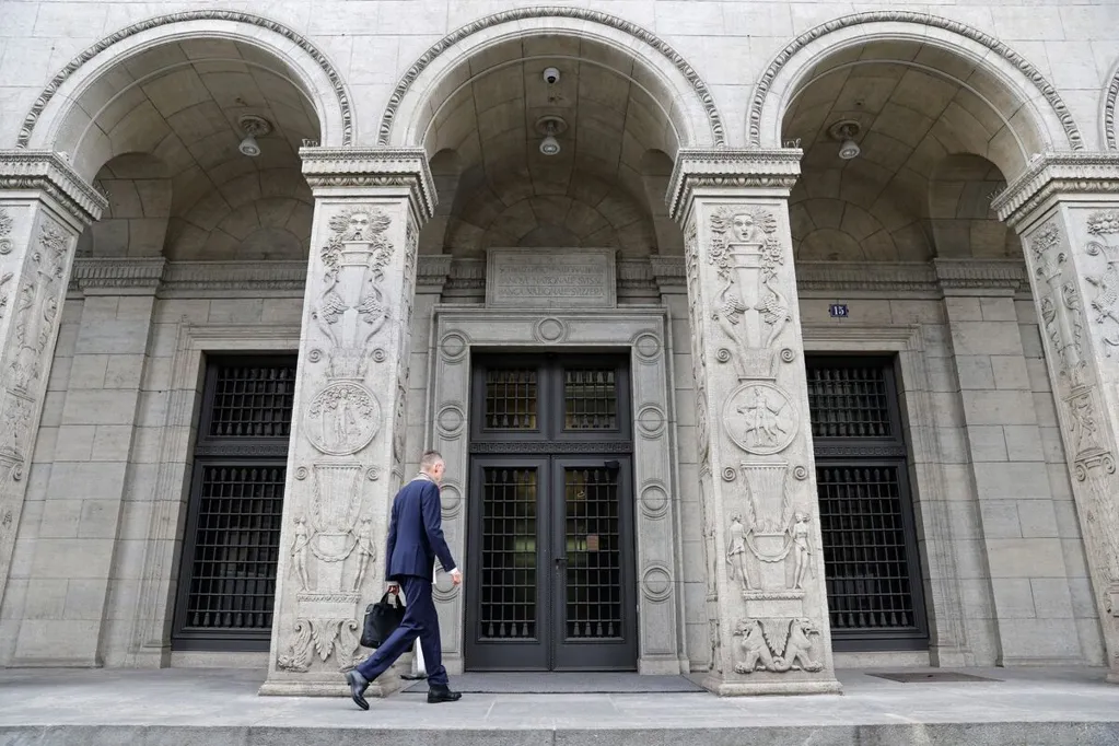 SNB Refrained From FX Interventions After No-Manipulation Pledge