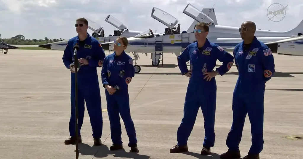 Artemis II astronauts arrive in Florida to prepare for launch to the moon