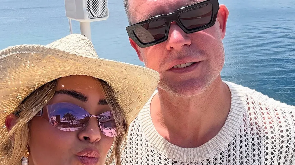 Frankie and Wayne Bridge party up a storm on Bermuda boat with friends