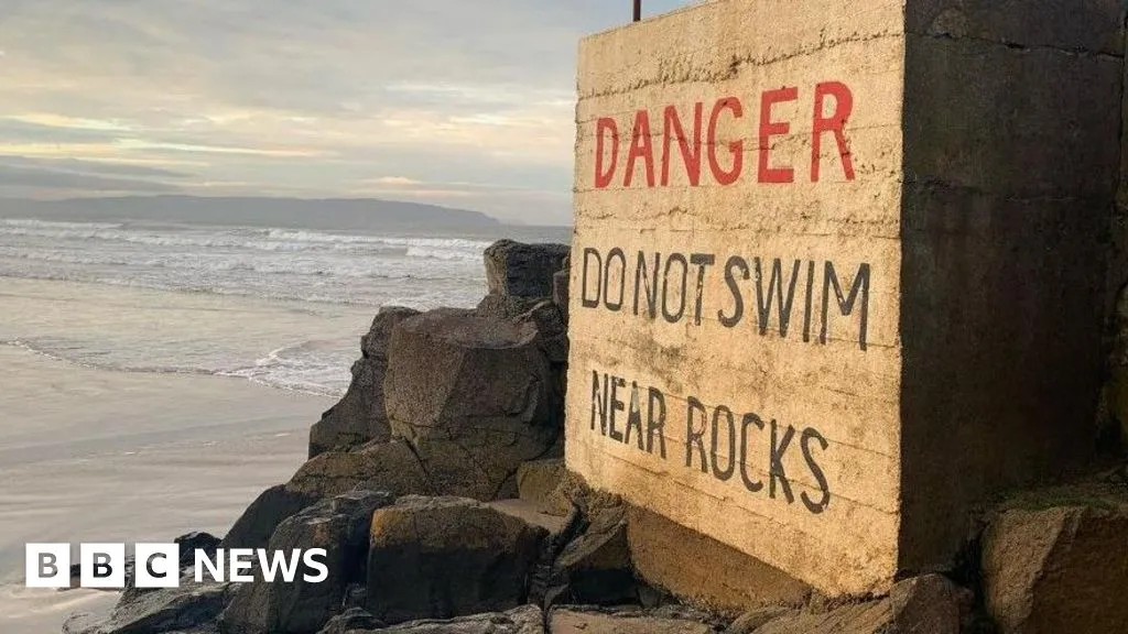 Blue-green algae: Bathing alerts remain at Portstewart Strand and Downhill