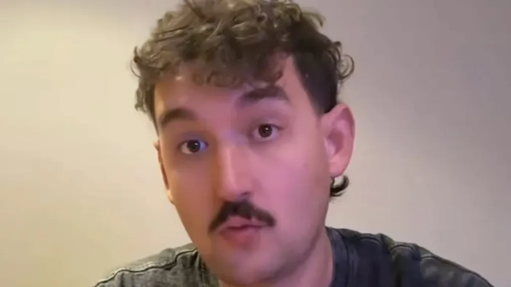 Jonny Holloway reveals new details in Charlotte Chilton baby row