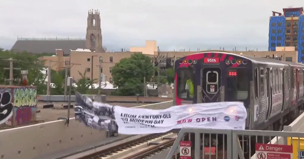 4 CTA Red Line stops reopen after rebuilding