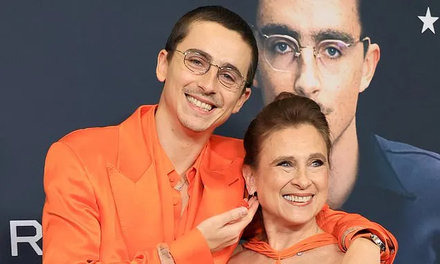 Kylie Jenner and Timothée Chalamet's mothers connect the Golden Globes