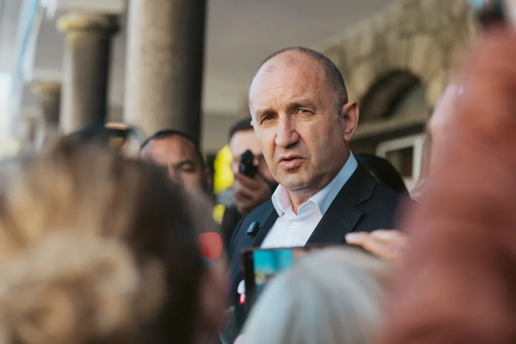 Bulgarian Russia-Sympathizer Radev Secures Decisive Election Win