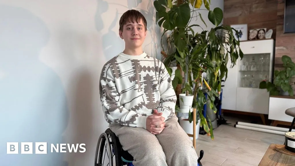 Teen paralysed in pull-up bar accident wants to design aircraft