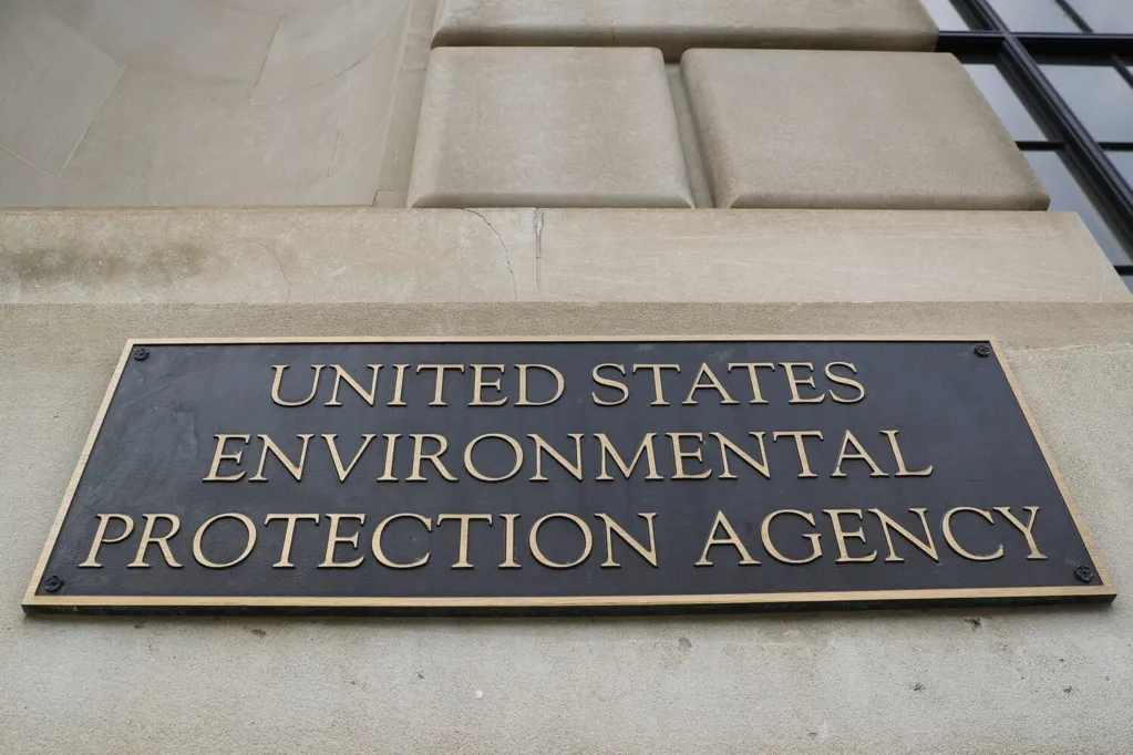 Trump's EPA revokes scientific finding that underpinned US fight against climate change - KTAR.com