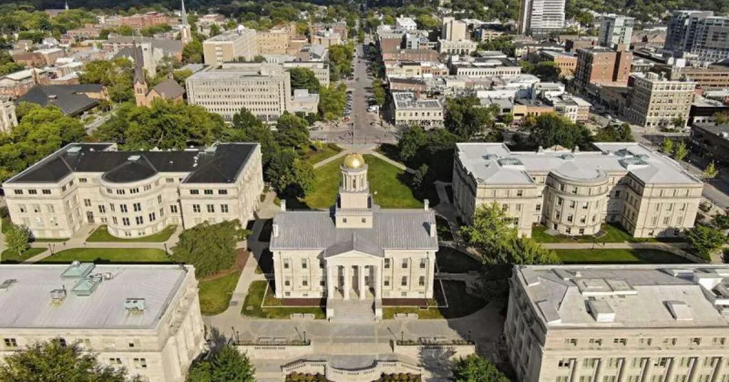 UI African American, Gender Studies faculty prepare for program closures