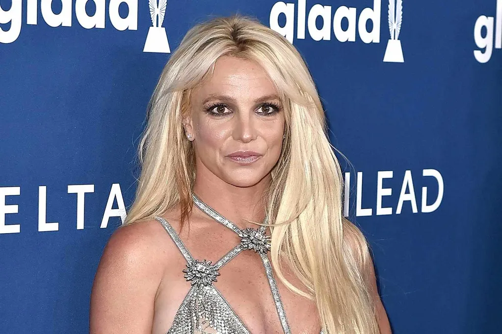 Britney Spears Admits to Lighting Cigarette on Flight but Says Notifying Authorities 'Was Kinda Much'
