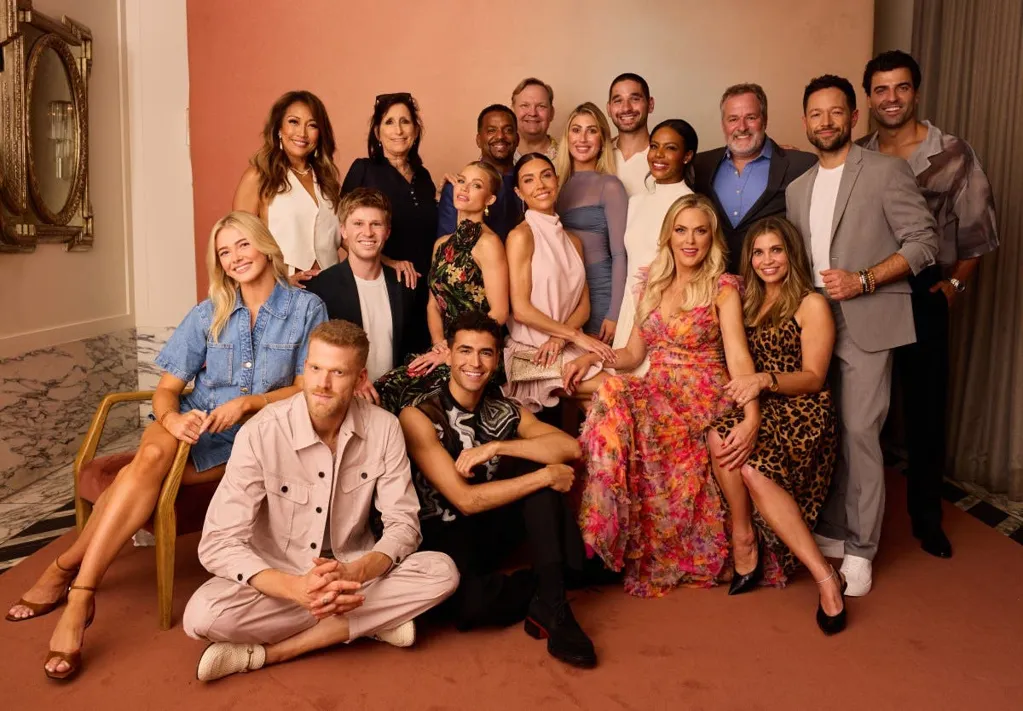 Everything to Know About Voting for 'Dancing with the Sta...