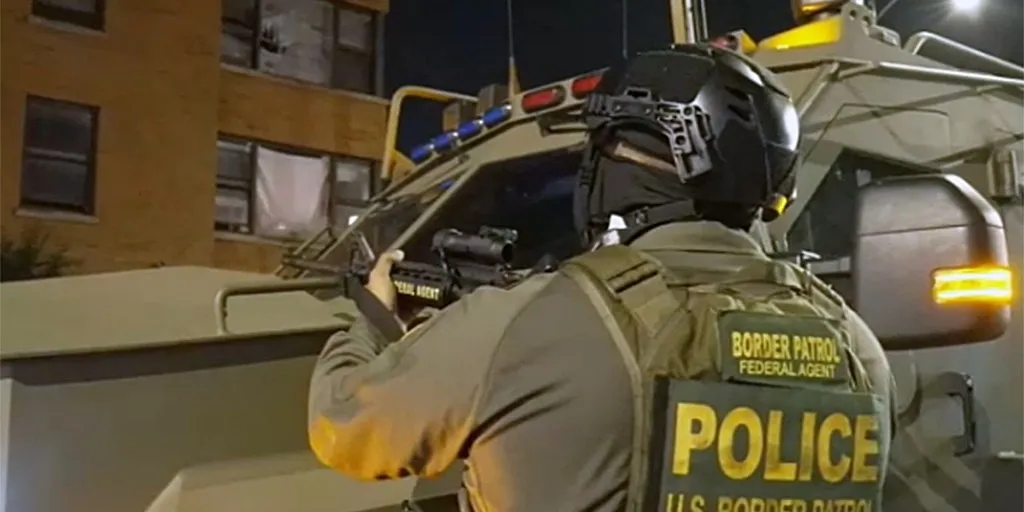 Hundreds of federal agents in Chicago carry out operation targeting suspected Tren de Aragua gang members