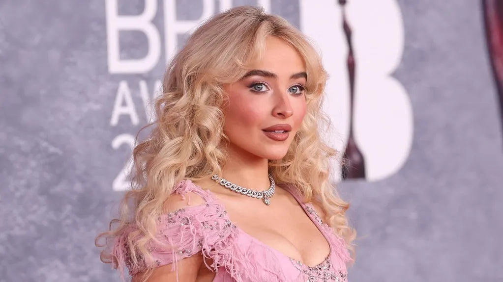 Sabrina Carpenter's Breakout Albums Become Vinyl Bestsellers Again