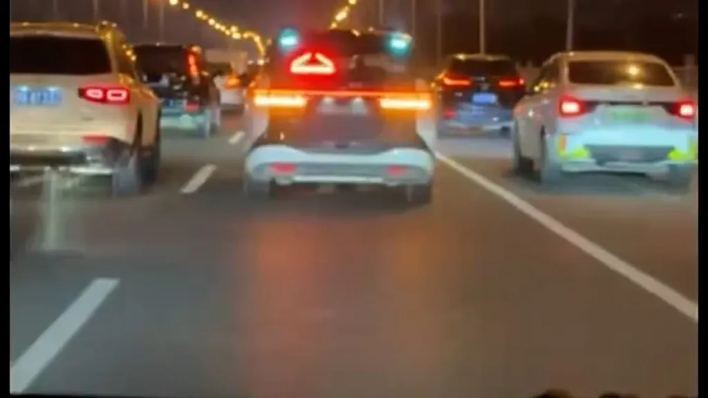 Mass robotaxi malfunction sparks chaos in Chinese megacity