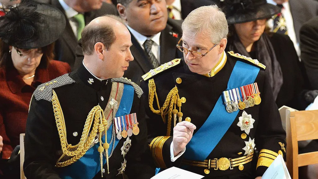 Edward forced to use 'holiday let' - as Andrew is in HIS holiday home