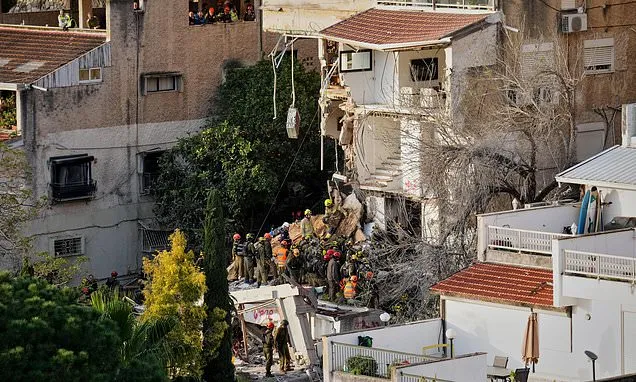 Airstrikes on Iran kill more than 25 as Trump's deadline to open...