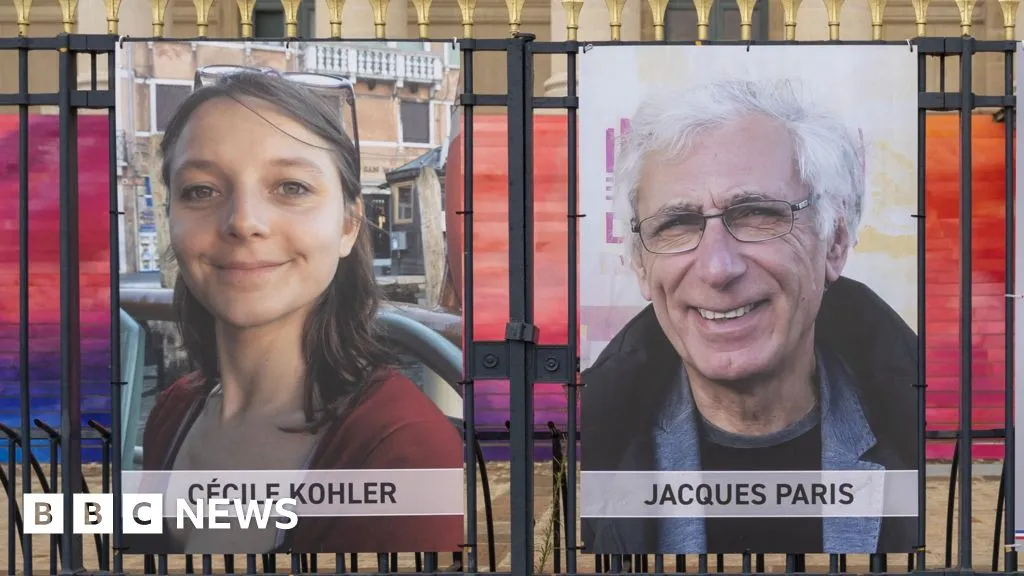 French couple leave Iran after more than three years in jail