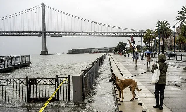 Storms across US bring heavy snow, dangerous ice and a tornado in...