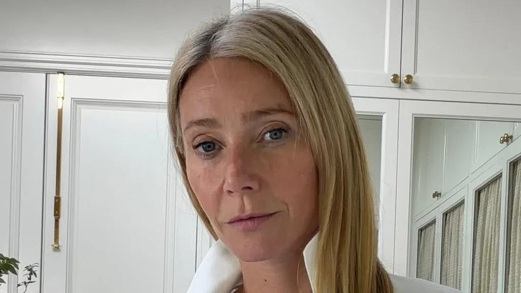 Gwyneth Paltrow insists her parents' fame 'didn't make my path clear'