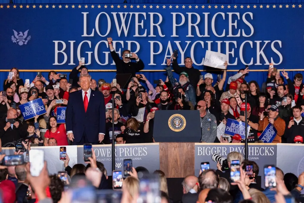 MAGA Inc.'s $300 Million War Chest Waits for Go-Ahead From Trump