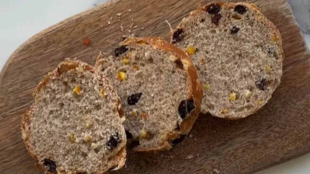 You're eating hot cross buns WRONG! You should cut them into thirds