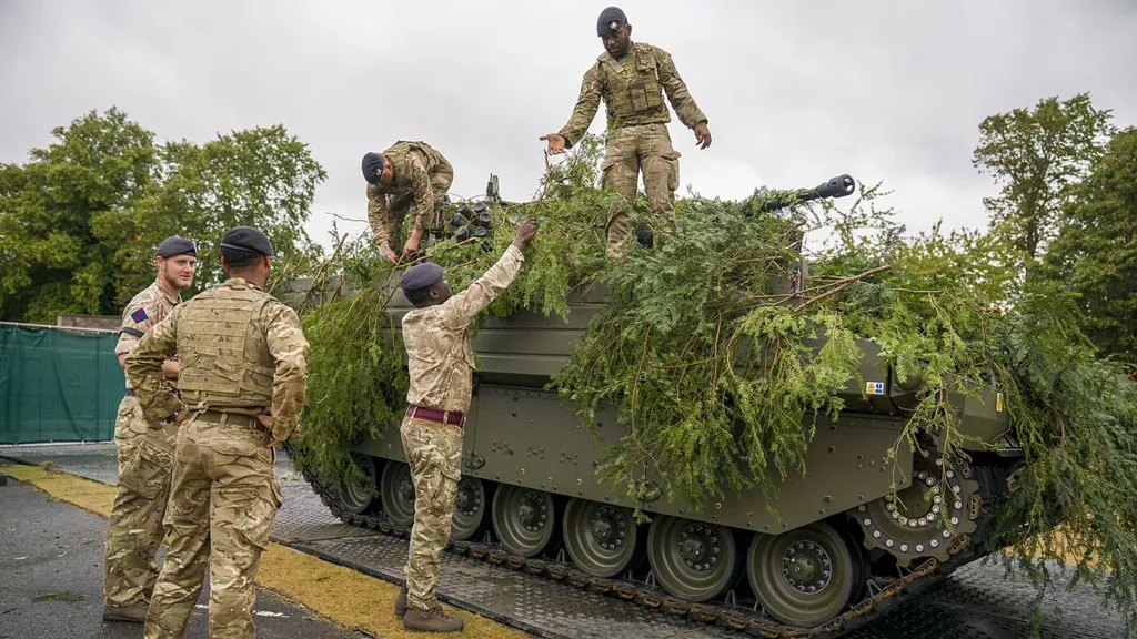 Dogs of gnaw! Army turns down recruits because of their TEETH