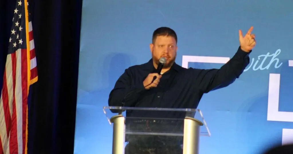 Iowa Democrat Sage suspends campaign for U.S. Senate