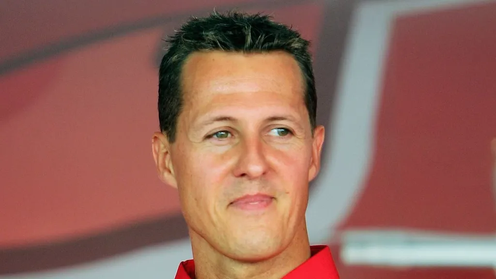 Schumacher's former team-mate offered to 'help wake up' F1 legend