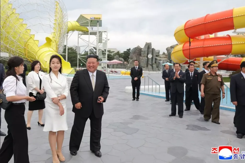 Wife of North Korea's Kim Jong Un reemerges with luxury handbag