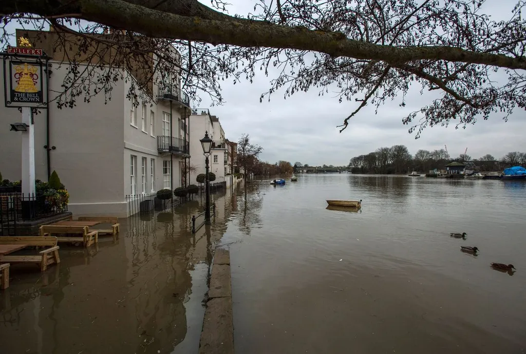 Rich Britons Reap Biggest Benefits From UK State Flood Program