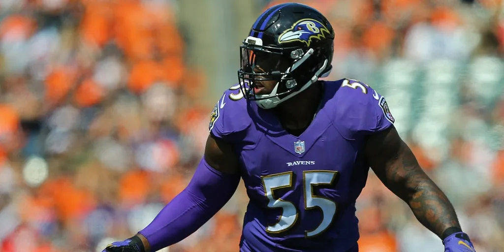 Dashcam video shows ex-NFL star Terrell Suggs brandishing gun in Starbucks drive-thru amid protection claims