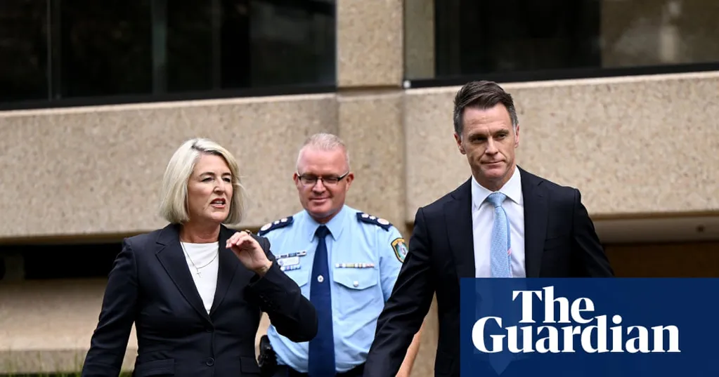 Minns defends police protest response; Ley warns Liberals 'disunity is death'; and Trump's border bridge backflip