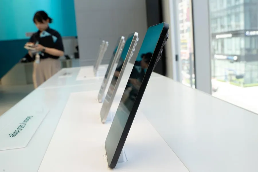 Samsung Offers Apple An iPhone 17 Air Warning