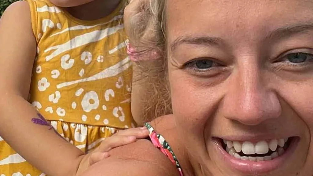 Kelsey Parker 'is struggling to help kids navigate Phoenix's passing'