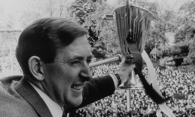 How would Danny Blanchflower reacted to Spurs' relegation threat