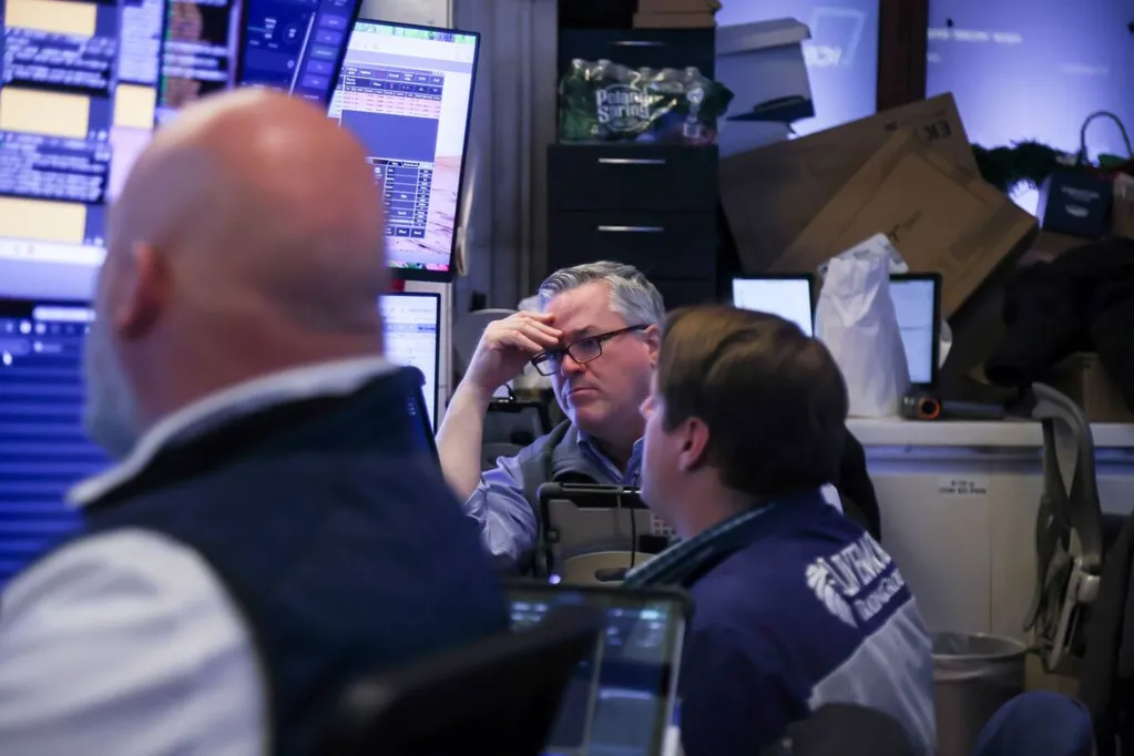 Goldman Traders Warn Stock Selling Isn't Over in Choppy Market