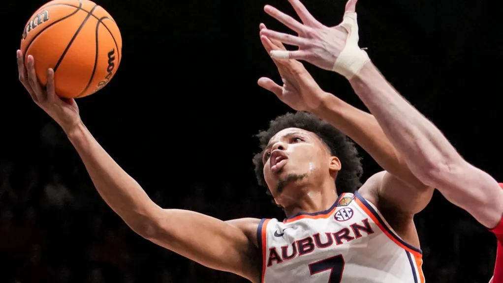 Auburn capitalizes on Illinois State giveaways to run to NIT championship game