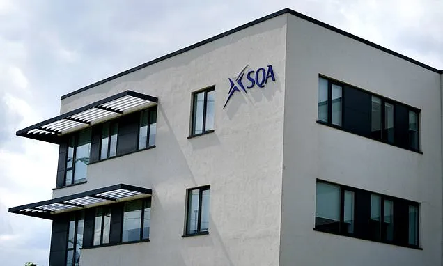 MSPs pass legislation to abolish Scotland´s exams body