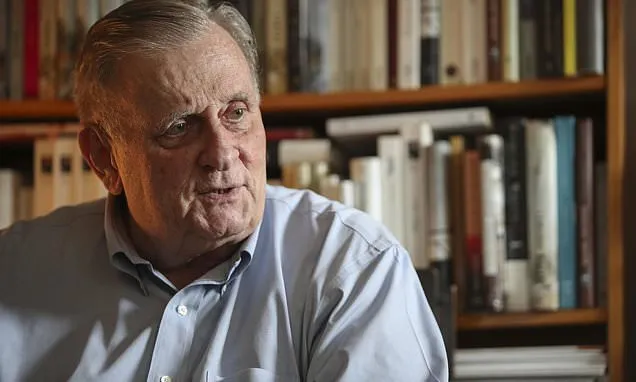 Edmund White, a groundbreaking gay author, dies at 85