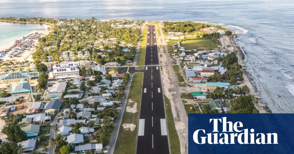 'Humanitarian' visa must be created for Pacific Islanders displaced by climate crisis, experts say